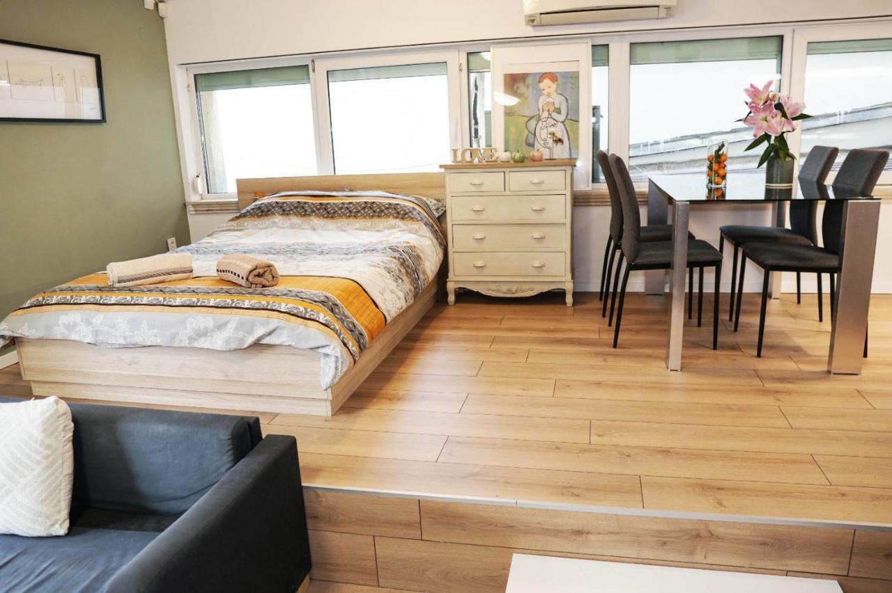 Stylish Apartment, Very Good Located! Sofia Buitenkant foto